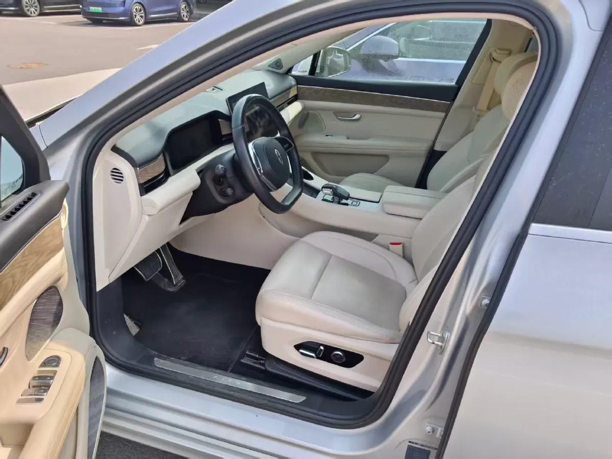 2022 Isuzu Mu-X 2.0T 220HP L4 8AT,autocango,china used car exporter,china ev exporter,chinese used car exporter,chinese used ev exporter