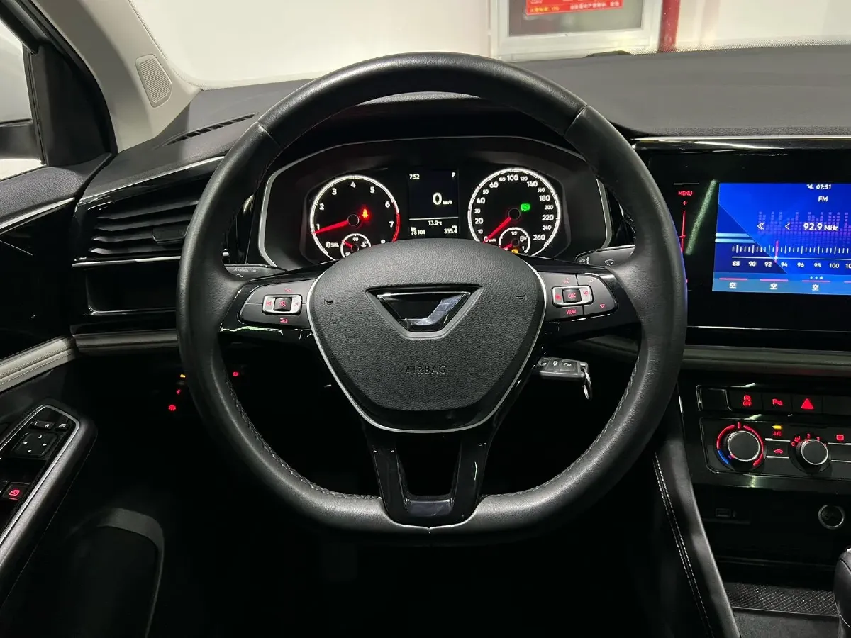 2023 Jetta VS7 1.4T 150HP L4 6AT,autocango,china used car exporter,china ev exporter,chinese used car exporter,chinese used ev exporter