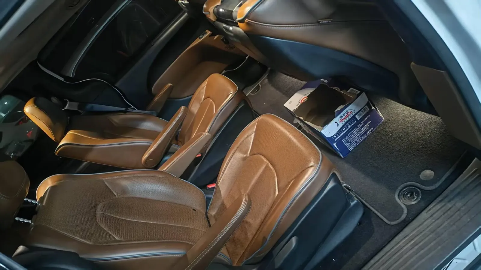 2017 Chrysler Pacifica 3.6L 279HP V6 9AT,autocango,china used car exporter,china ev exporter,chinese used car exporter,chinese used ev exporter