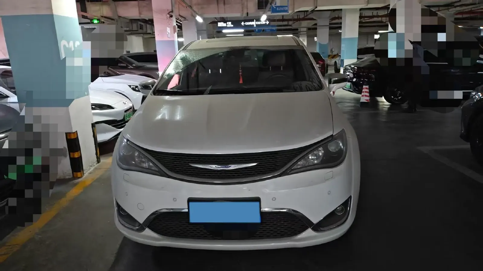 2017 Chrysler Pacifica 3.6L 279HP V6 9AT,autocango,china used car exporter,china ev exporter,chinese used car exporter,chinese used ev exporter