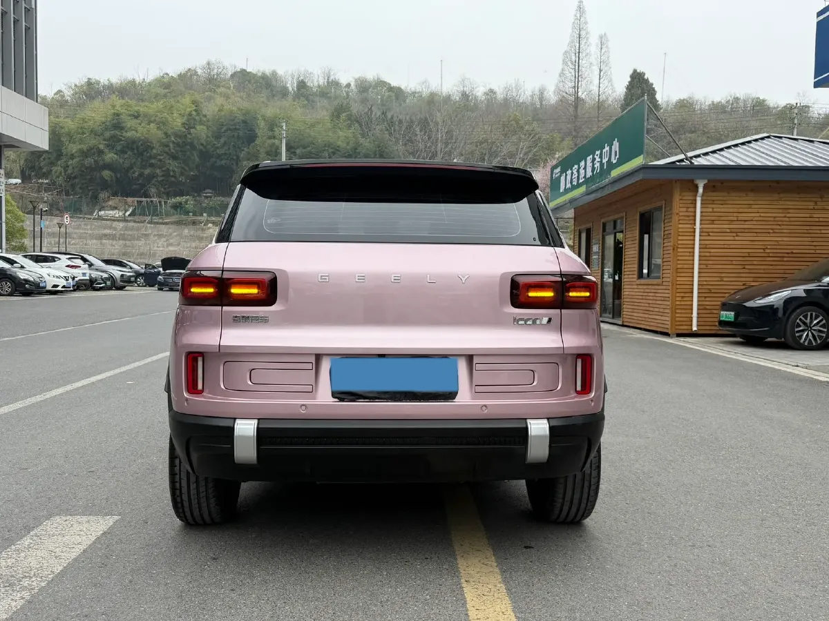 2023 Geely ICON 1.5T 181HP L4 7DCT,autocango,china used car exporter,china ev exporter,chinese used car exporter,chinese used ev exporter