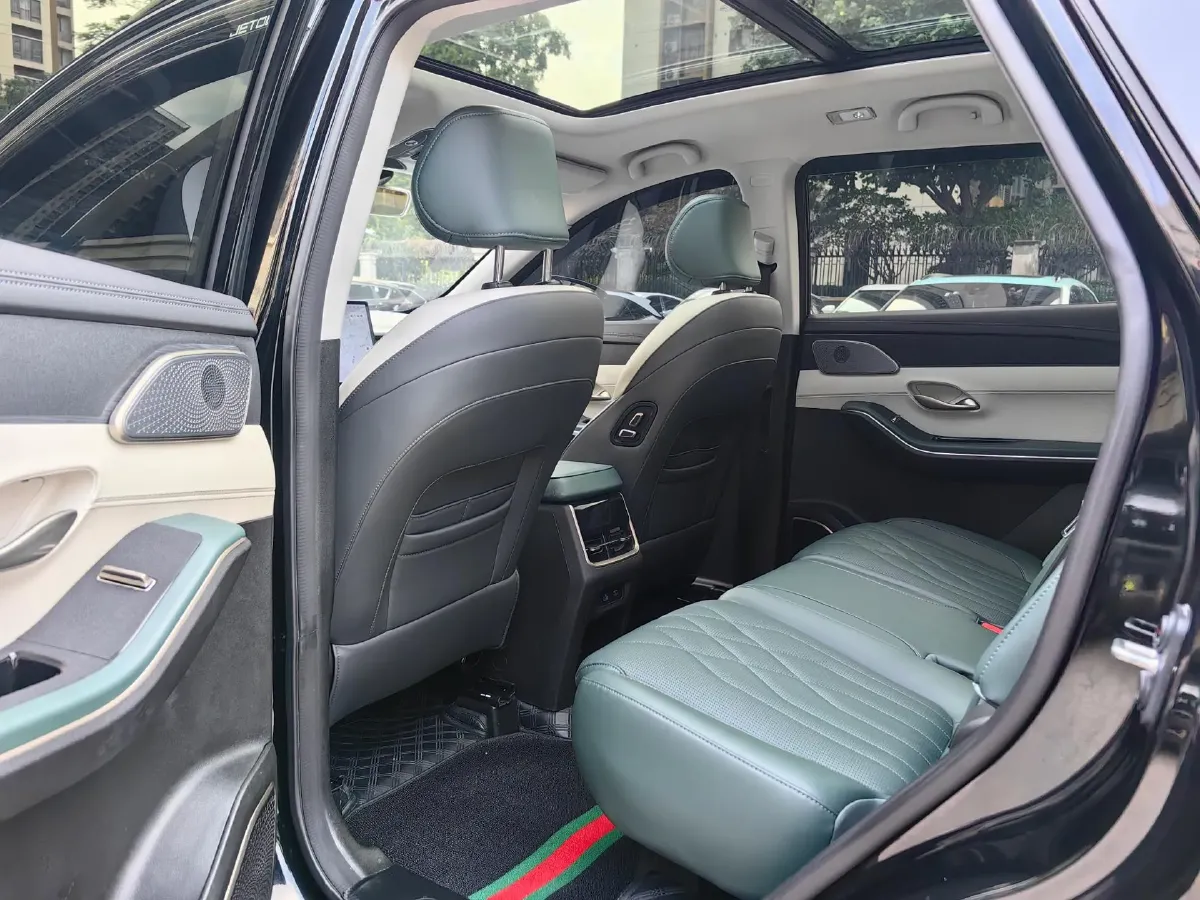 2023 Jetour X70 2.0T 254HP L4 7DCT,autocango,china used car exporter,china ev exporter,chinese used car exporter,chinese used ev exporter