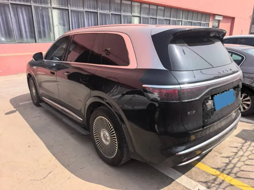 2025 AITO AITO M8 REEV 160HP REEV 53.4KWH,autocango,china used car exporter,china ev exporter,chinese used car exporter,chinese used ev exporter