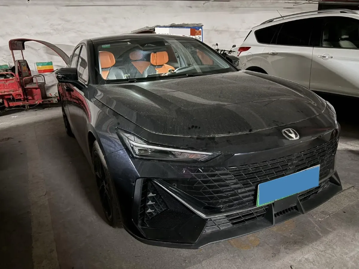 2023 ChangAn UNI-V iDD 1.5T 170HP L4 6TCT PHEV 18.4KWH,autocango,china used car exporter,china ev exporter,chinese used car exporter,chinese used ev exporter