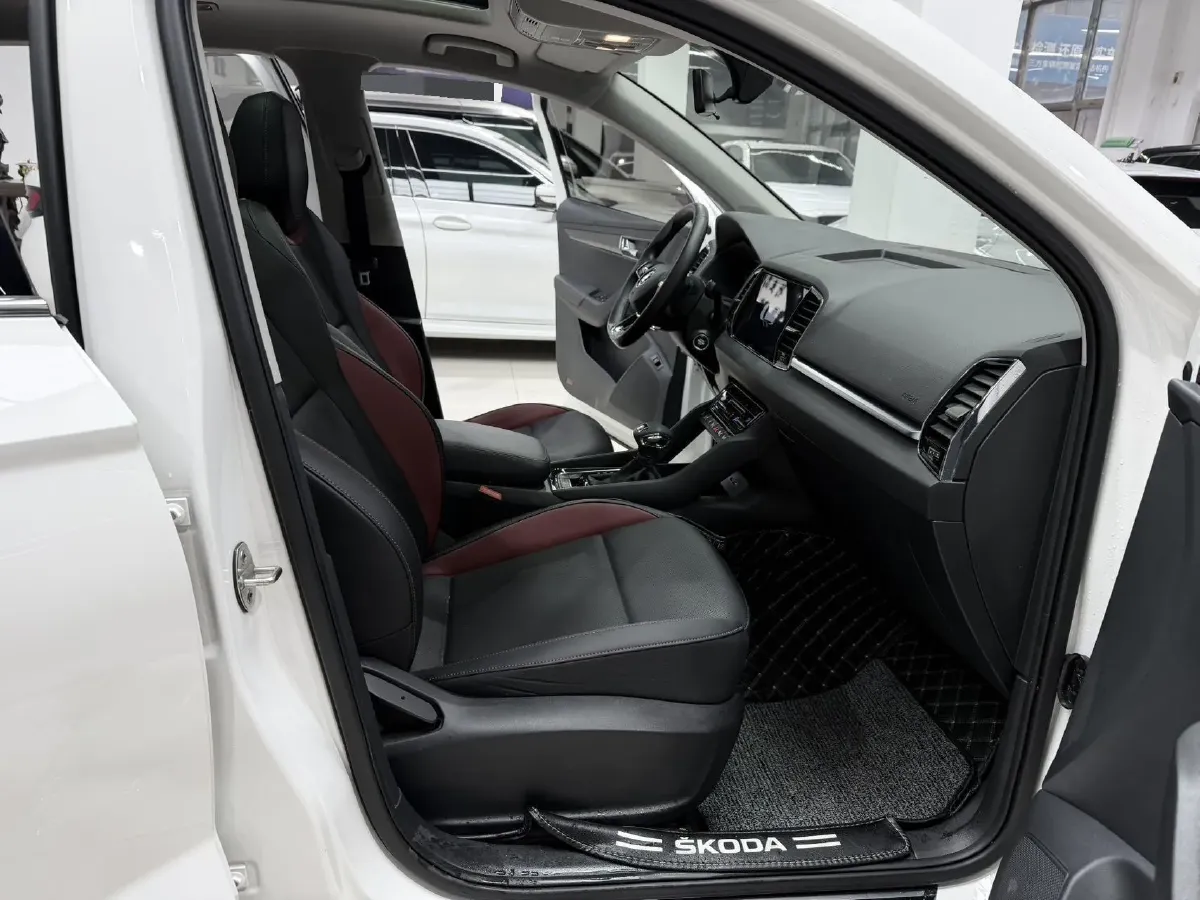 2022 Skoda Karoq 1.4T 150HP L4 7DCT,autocango,china used car exporter,china ev exporter,chinese used car exporter,chinese used ev exporter