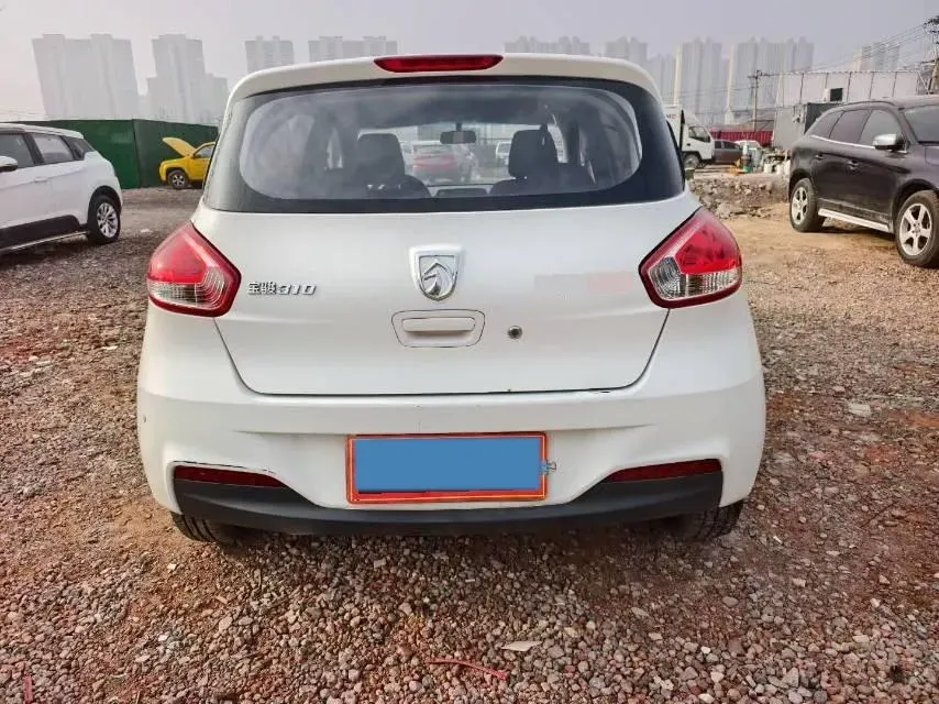 2016 BaoJun 310 1.2L 82HP L4 5MT,autocango,china used car exporter,china ev exporter,chinese used car exporter,chinese used ev exporter