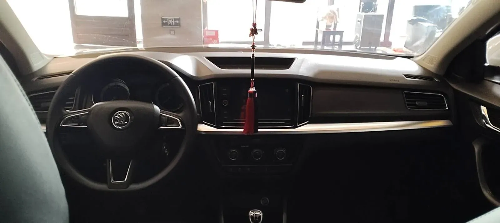 2018 Skoda Kamiq 1.5L 112HP L4 5MT,autocango,china used car exporter,china ev exporter,chinese used car exporter,chinese used ev exporter