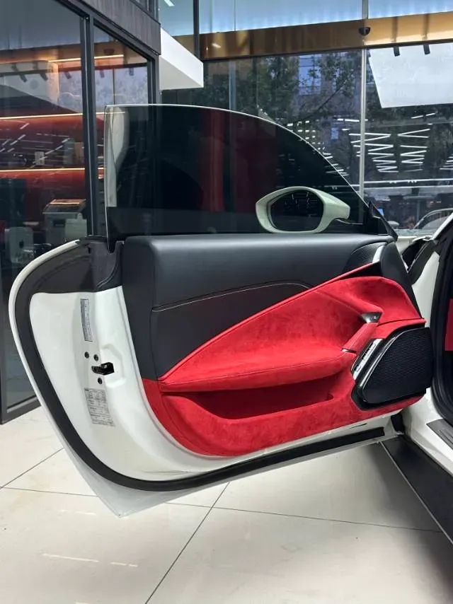 2020 Ferrari Roma 3.9T 620HP V8 8DCT,autocango,china used car exporter,china ev exporter,chinese used car exporter,chinese used ev exporter