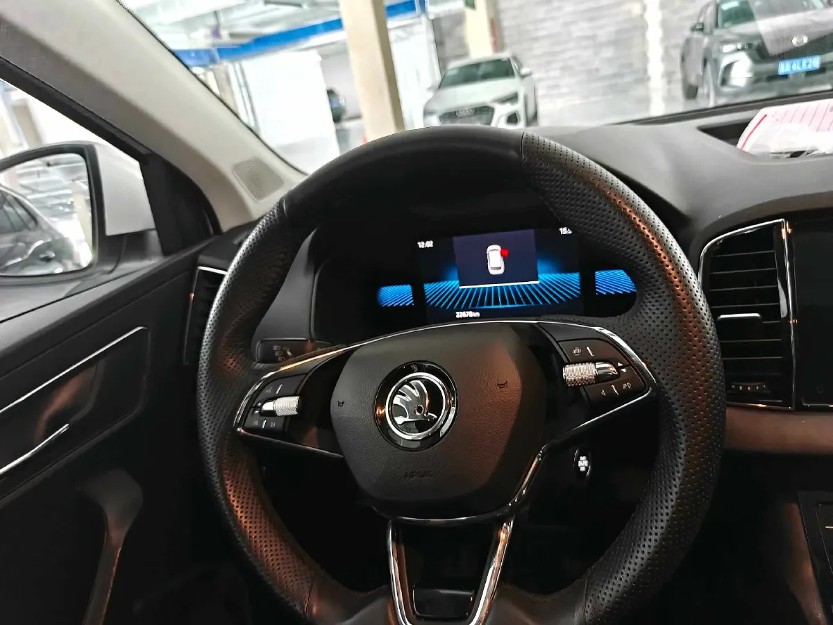 2022 Skoda Karoq 1.4T 150HP L4 7DCT,autocango,china used car exporter,china ev exporter,chinese used car exporter,chinese used ev exporter