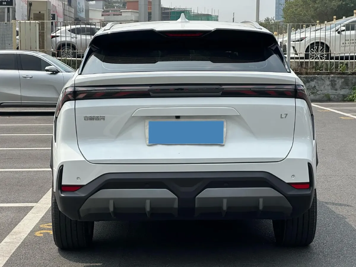 2024 Geely Galaxy L7 1.5T 163HP L4 3DHT PHEV 18.7KWH,autocango,china used car exporter,china ev exporter,chinese used car exporter,chinese used ev exporter