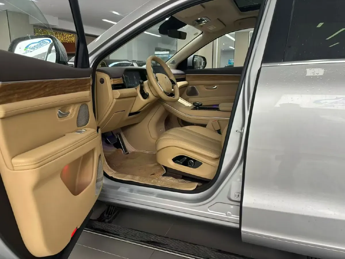 2024 AITO AITO M7 1.5T 152HP L4 REEV 40KWH,autocango,china used car exporter,china ev exporter,chinese used car exporter,chinese used ev exporter