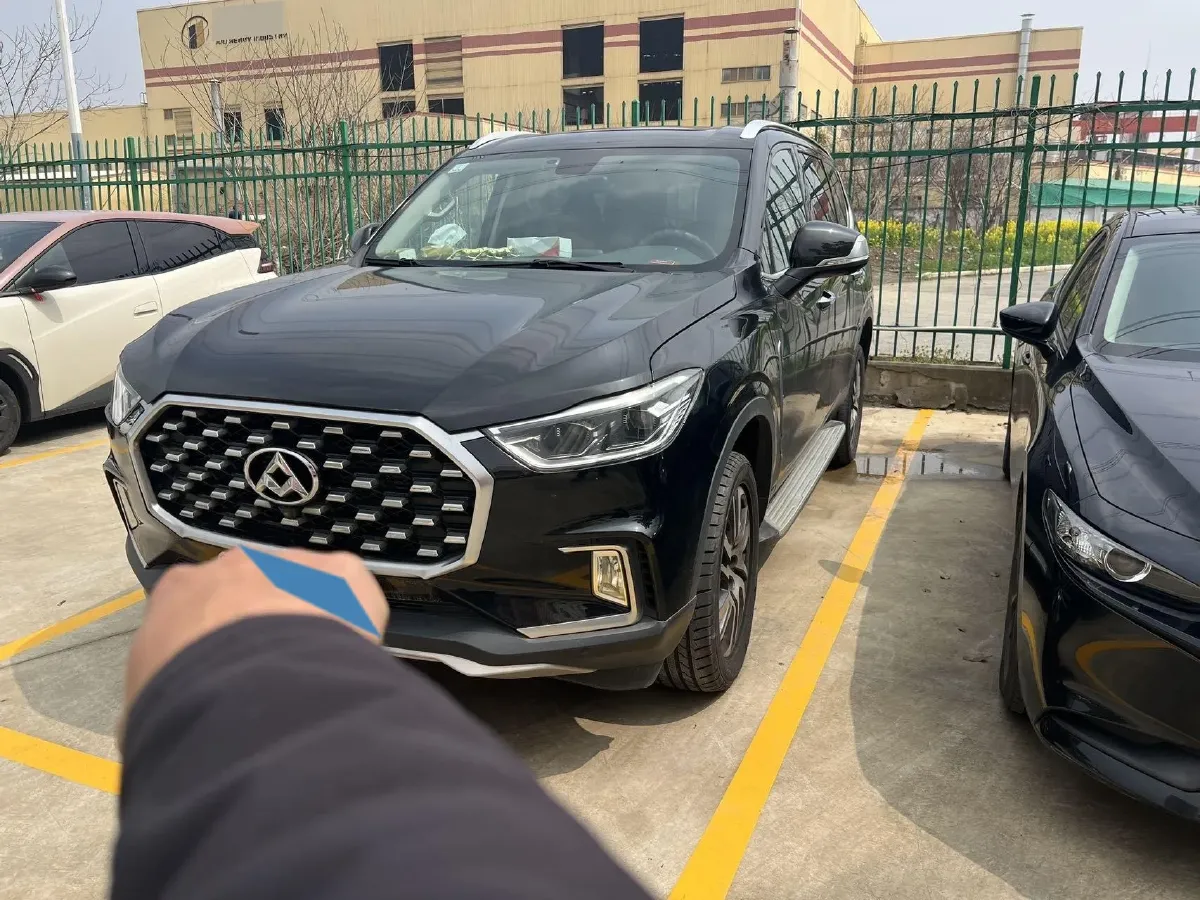 2017 MAXUS D90 2.0T 224HP L4 6AT,autocango,china used car exporter,china ev exporter,chinese used car exporter,chinese used ev exporter