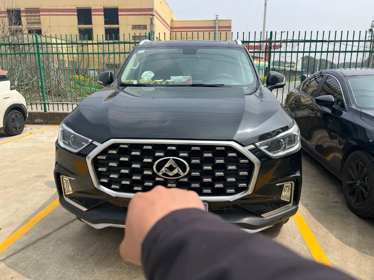 2017 MAXUS D90 2.0T 224HP L4 6AT,autocango,china used car exporter,china ev exporter,chinese used car exporter,chinese used ev exporter