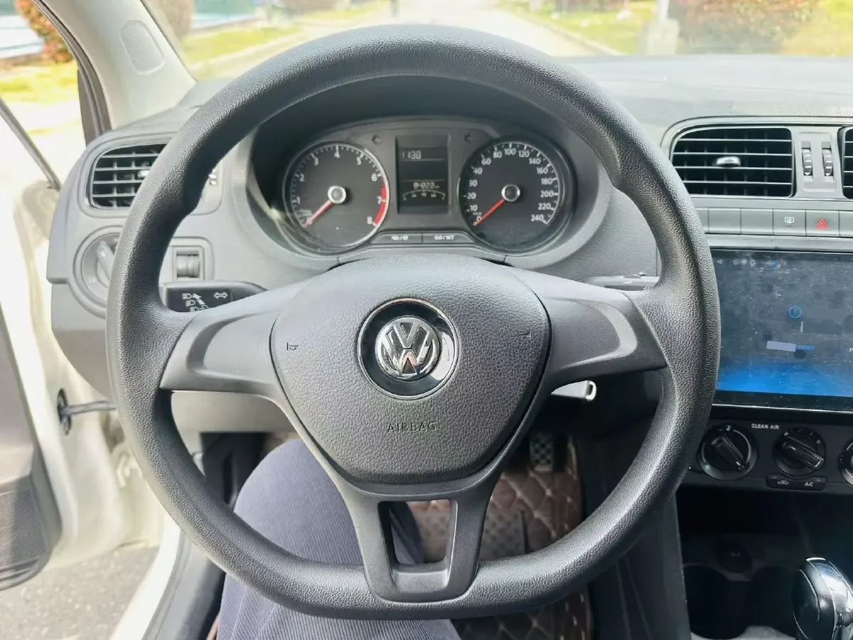 2016 Volkswagen Polo 1.4L 90HP L4 6AT,autocango,china used car exporter,china ev exporter,chinese used car exporter,chinese used ev exporter