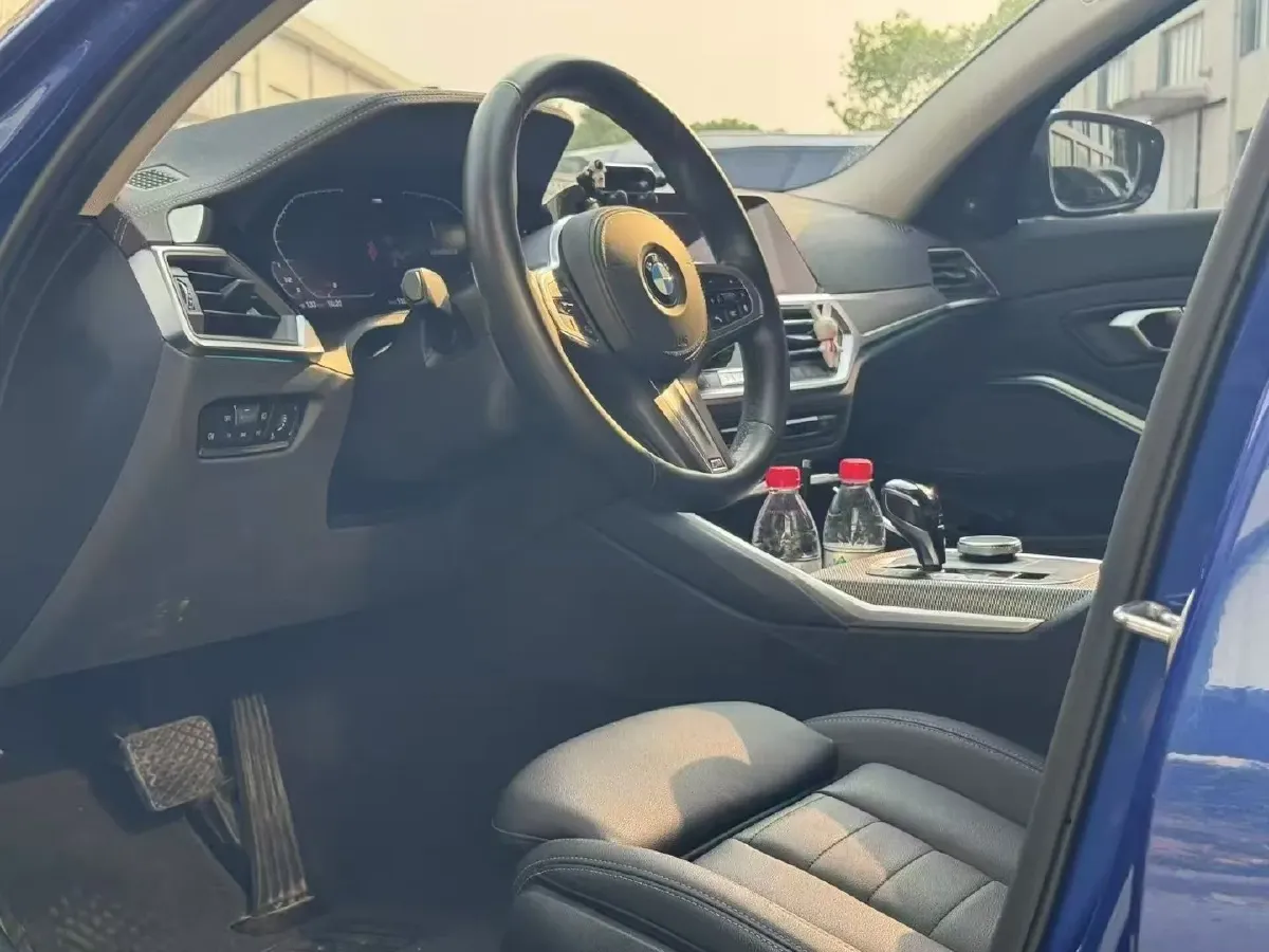 2020 BMW 3 Series 2.0T 184HP L4 8AT,autocango,china used car exporter,china ev exporter,chinese used car exporter,chinese used ev exporter