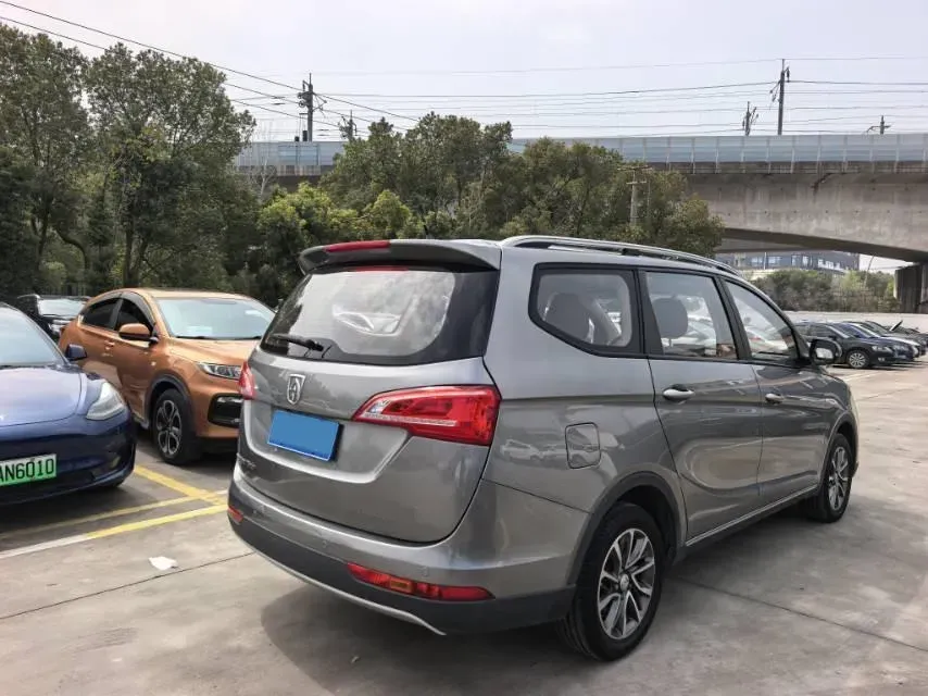 2017 BaoJun 730 1.5T 150HP L4 6MT,autocango,china used car exporter,china ev exporter,chinese used car exporter,chinese used ev exporter