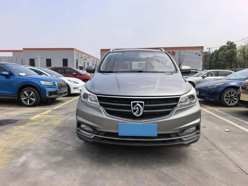 2017 BaoJun 730 1.5T 150HP L4 6MT,autocango,china used car exporter,china ev exporter,chinese used car exporter,chinese used ev exporter