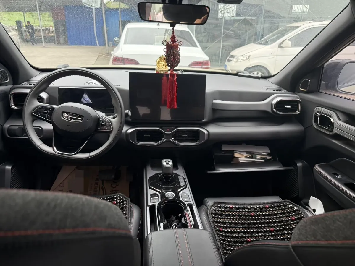 2025 Geely Cowboy 1.5T 181HP L4 7DCT,autocango,china used car exporter,china ev exporter,chinese used car exporter,chinese used ev exporter