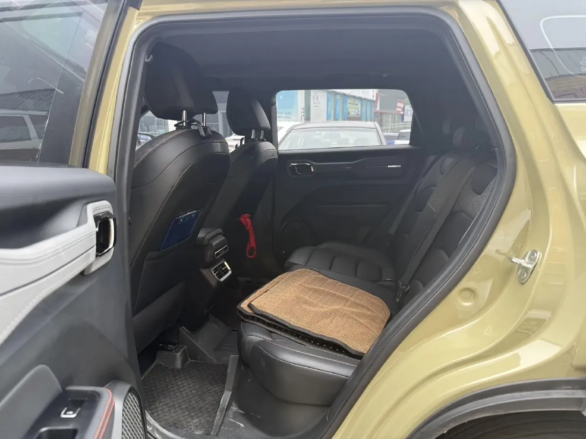 2025 Geely Cowboy 1.5T 181HP L4 7DCT,autocango,china used car exporter,china ev exporter,chinese used car exporter,chinese used ev exporter