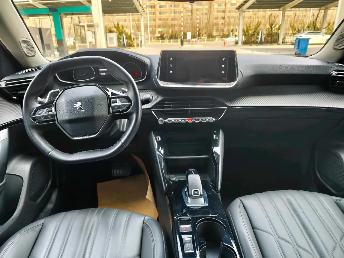 2022 Peugeot 2008 1.2T 136HP L3 6DCT,autocango,china used car exporter,china ev exporter,chinese used car exporter,chinese used ev exporter