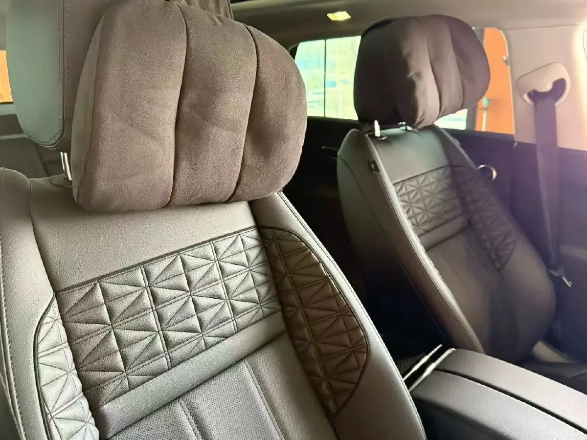 2023 Land Rover Range Rover Evoque 2.0T 249HP L4 9AT,autocango,china used car exporter,china ev exporter,chinese used car exporter,chinese used ev exporter