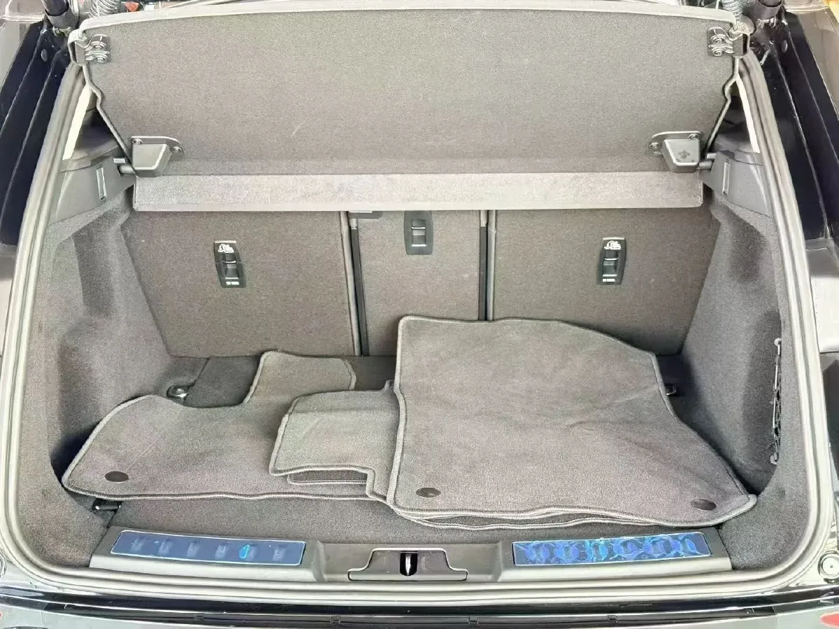 2023 Land Rover Range Rover Evoque 2.0T 249HP L4 9AT,autocango,china used car exporter,china ev exporter,chinese used car exporter,chinese used ev exporter