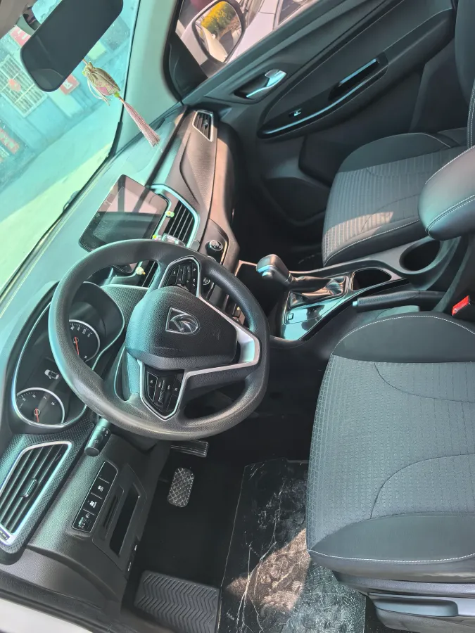 2019 BaoJun 730 1.5T 147HP L4 CVT,autocango,china used car exporter,china ev exporter,chinese used car exporter,chinese used ev exporter