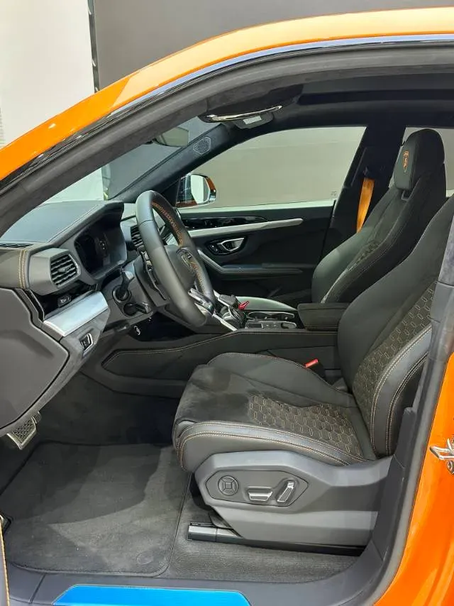 2023 Lamborghini Urus 4.0T 641HP V8 8AT,autocango,china used car exporter,china ev exporter,chinese used car exporter,chinese used ev exporter