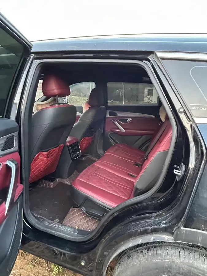 2023 ChangAn Oshan X7 Plus 1.5T 188HP L4 7DCT,autocango,china used car exporter,china ev exporter,chinese used car exporter,chinese used ev exporter