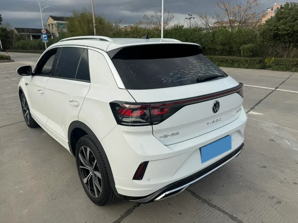 2024 Volkswagen T-Roc 1.5T 160HP L4 7DCT,autocango,china used car exporter,china ev exporter,chinese used car exporter,chinese used ev exporter