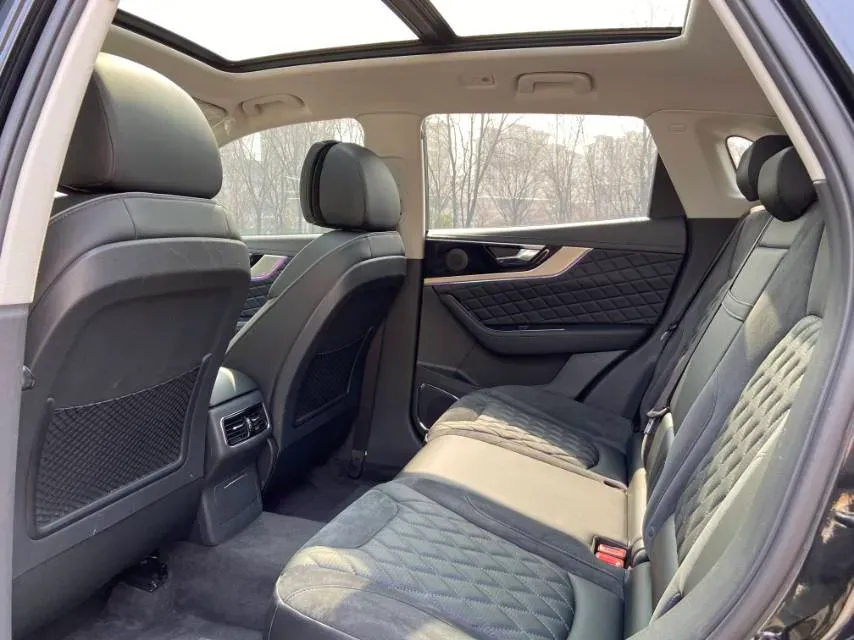 2019 HongQi HS5 2.0T 224HP L4 6AT,autocango,china used car exporter,china ev exporter,chinese used car exporter,chinese used ev exporter