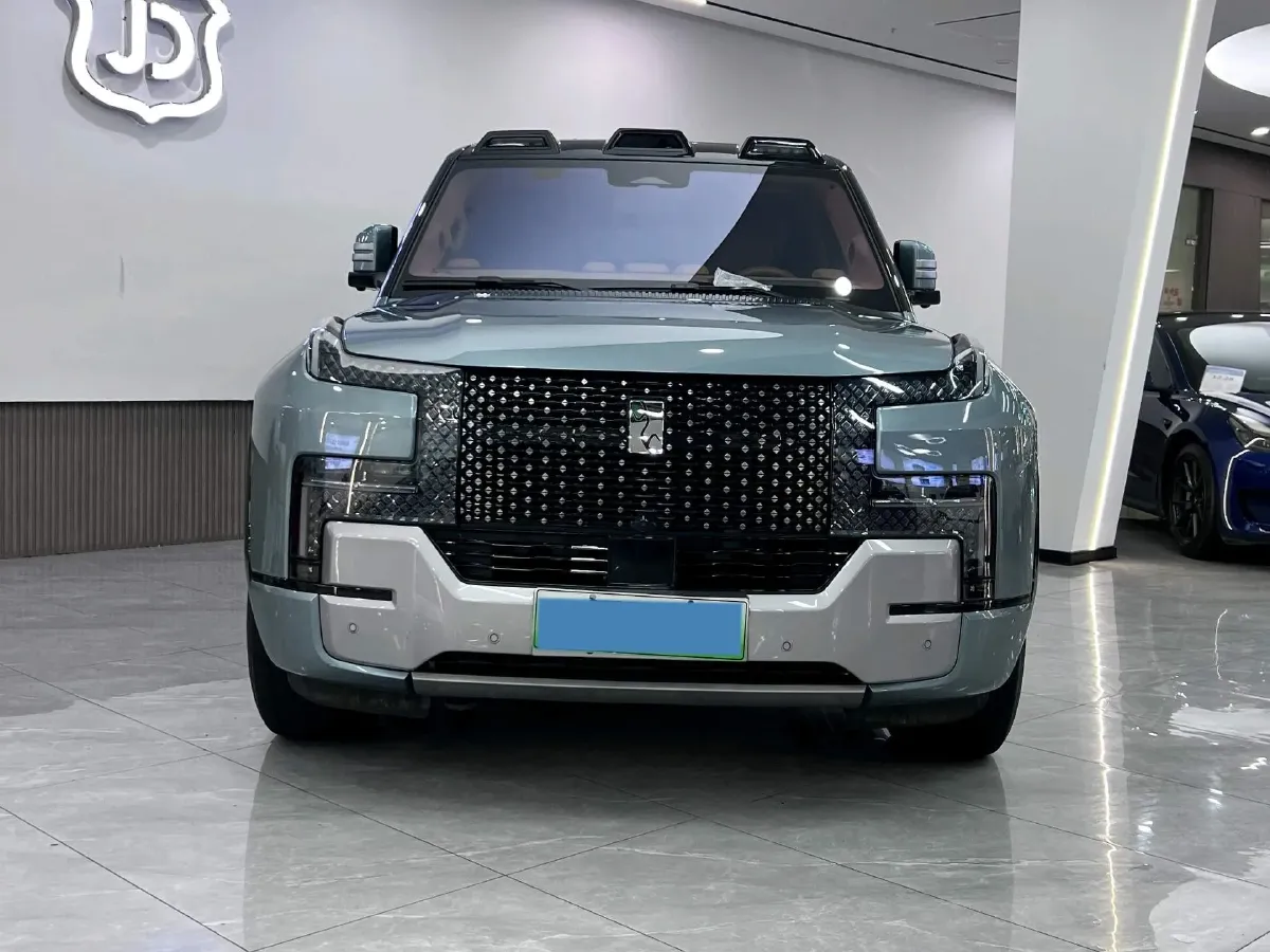 2023 YangWang U8 2.0T 272HP L4 REEV 49.05KWH,autocango,china used car exporter,china ev exporter,chinese used car exporter,chinese used ev exporter