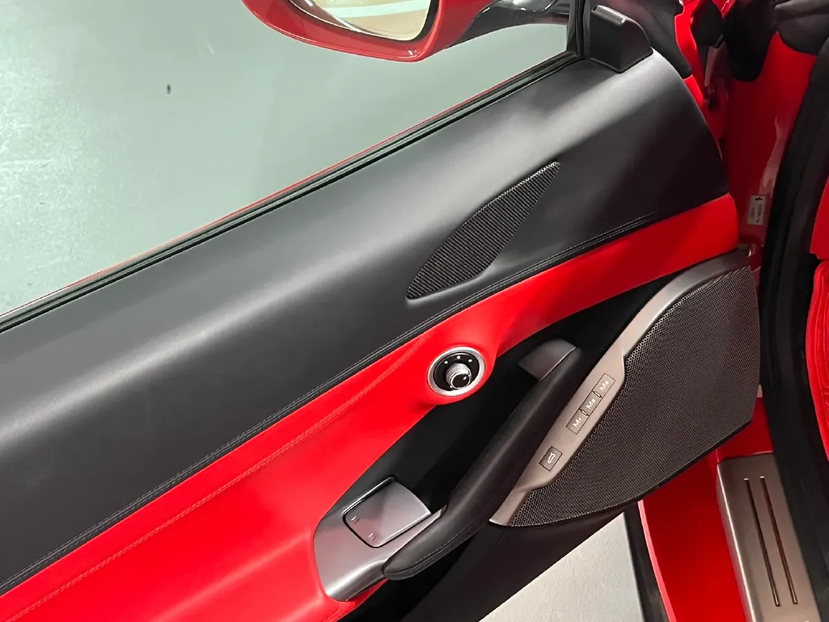 2018 Ferrari Portofino 3.9T 600HP V8 7DCT,autocango,china used car exporter,china ev exporter,chinese used car exporter,chinese used ev exporter