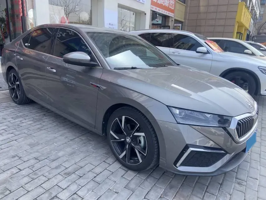 2021 Skoda Octavia 1.4T 150HP L4 7DCT,autocango,china used car exporter,china ev exporter,chinese used car exporter,chinese used ev exporter