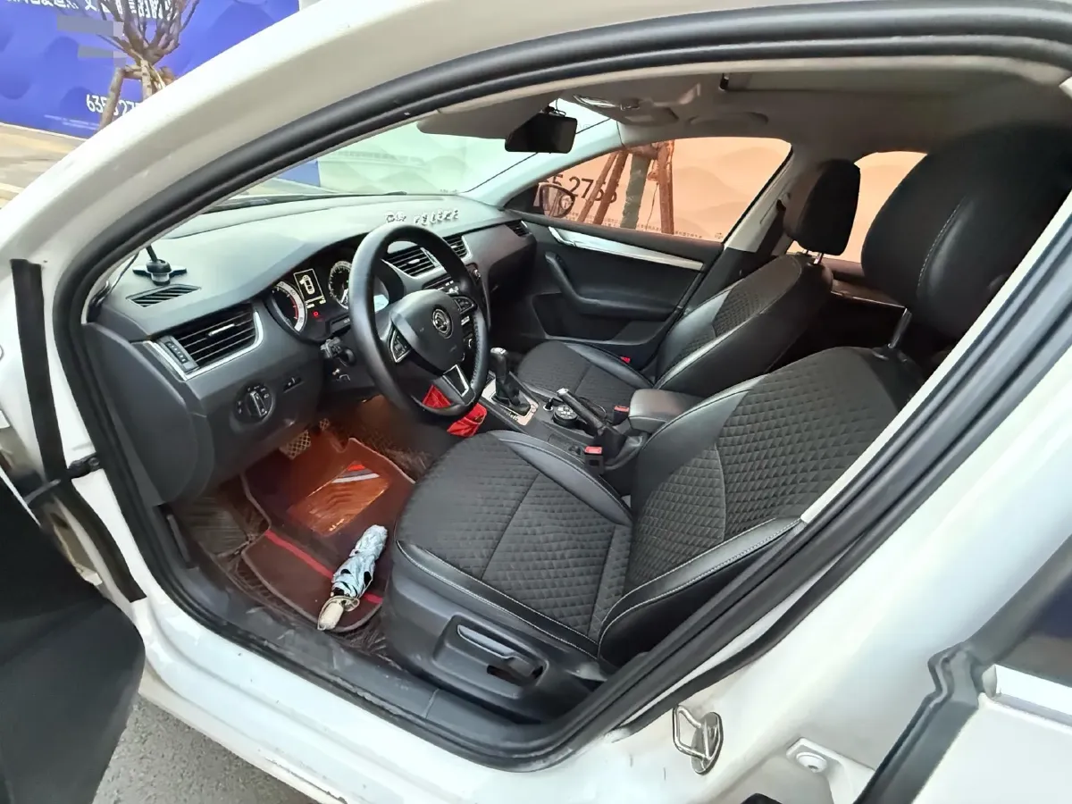 2018 Skoda Octavia 1.2T 116HP L4 7DCT,autocango,china used car exporter,china ev exporter,chinese used car exporter,chinese used ev exporter