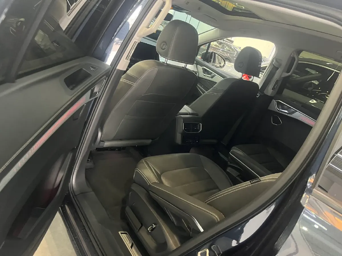 2022 Volkswagen Talagon 2.0T 220HP L4 7DCT,autocango,china used car exporter,china ev exporter,chinese used car exporter,chinese used ev exporter