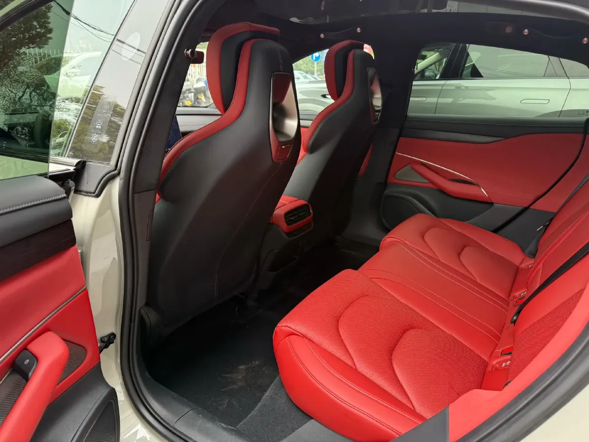 2024 MI SU7 BEV 101KWH,autocango,china used car exporter,china ev exporter,chinese used car exporter,chinese used ev exporter