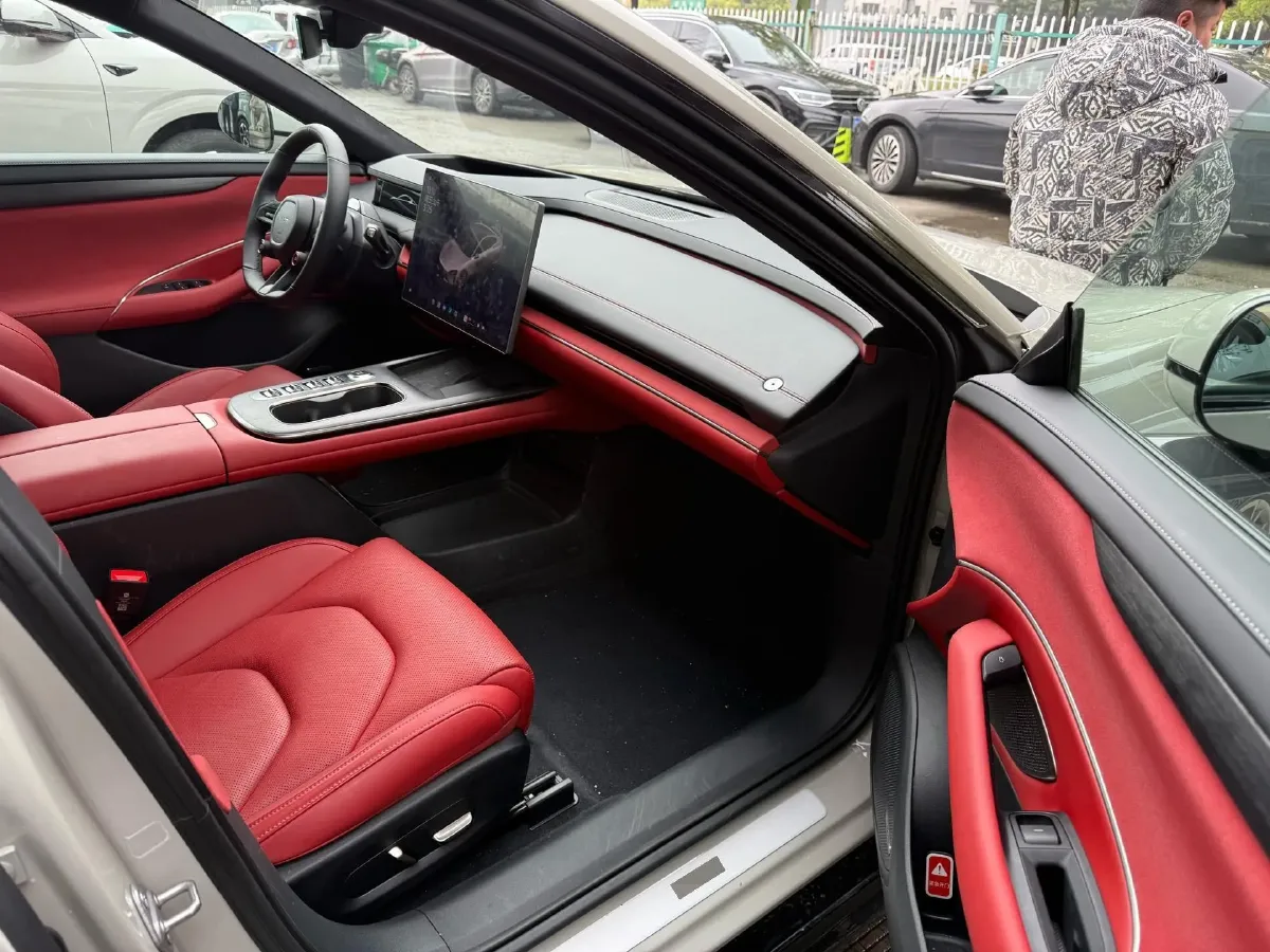 2024 MI SU7 BEV 101KWH,autocango,china used car exporter,china ev exporter,chinese used car exporter,chinese used ev exporter