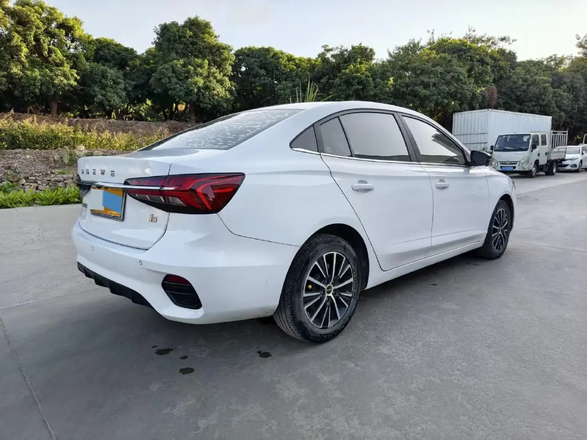 2021 Roewe i5 1.5L 120HP L4 CVT,autocango,china used car exporter,china ev exporter,chinese used car exporter,chinese used ev exporter