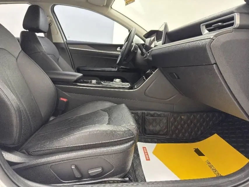 2020 Kia K5 2.0T 240HP L4 8AT,autocango,china used car exporter,china ev exporter,chinese used car exporter,chinese used ev exporter