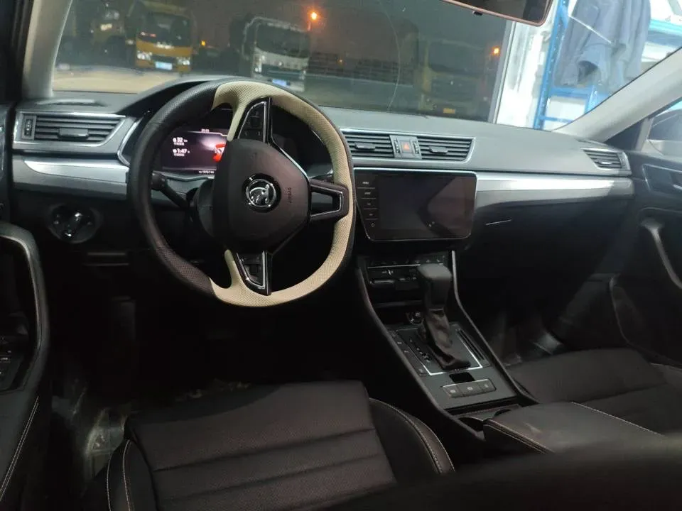 2021 Skoda Superb 2.0T 186HP L4 7DCT,autocango,china used car exporter,china ev exporter,chinese used car exporter,chinese used ev exporter