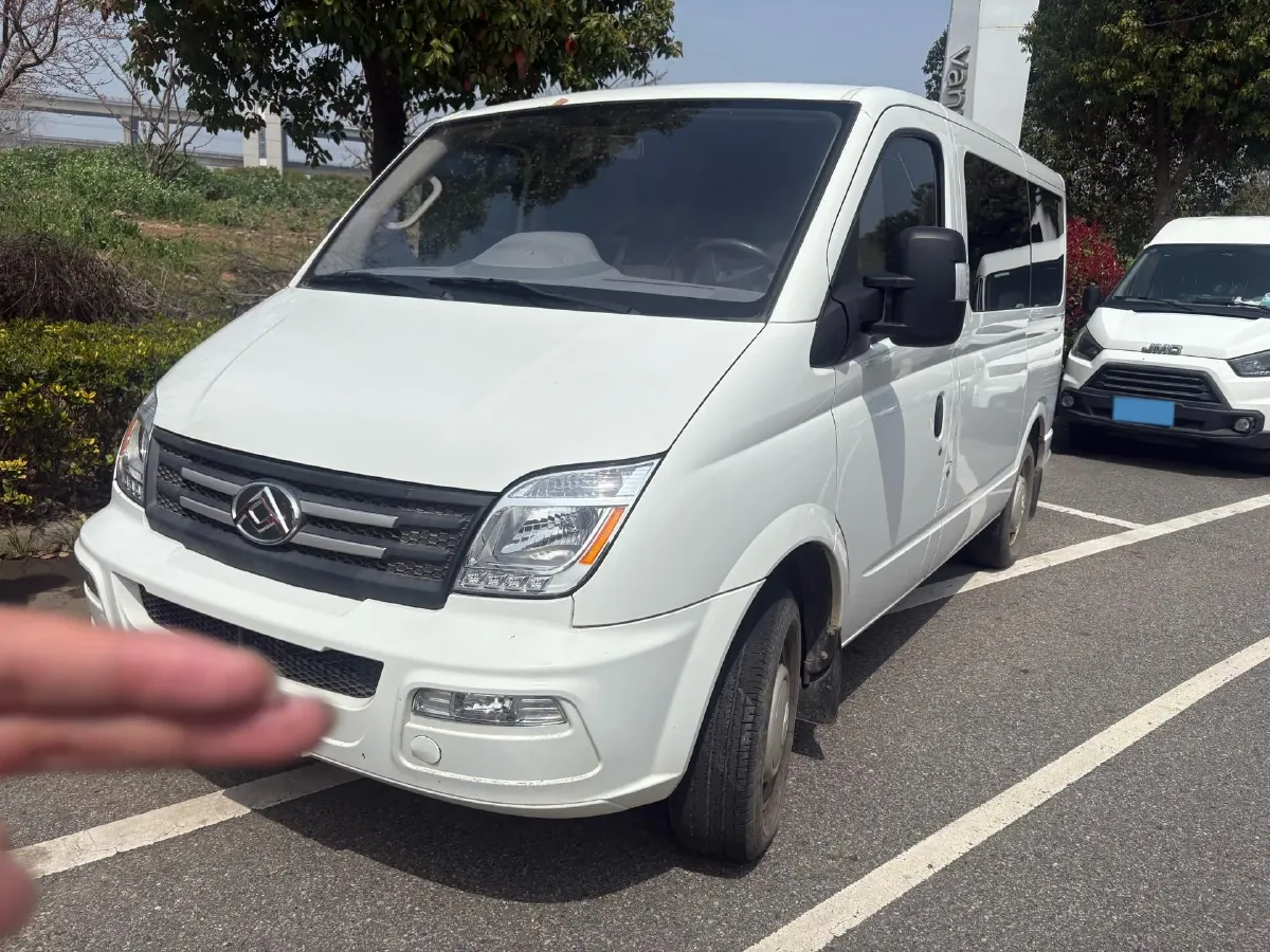 2021 MAXUS XinTu V80 2.0T 139HP L4 6MT,autocango,china used car exporter,china ev exporter,chinese used car exporter,chinese used ev exporter