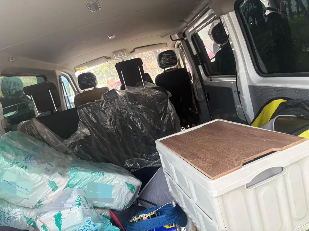 2021 MAXUS XinTu V80 2.0T 139HP L4 6MT,autocango,china used car exporter,china ev exporter,chinese used car exporter,chinese used ev exporter