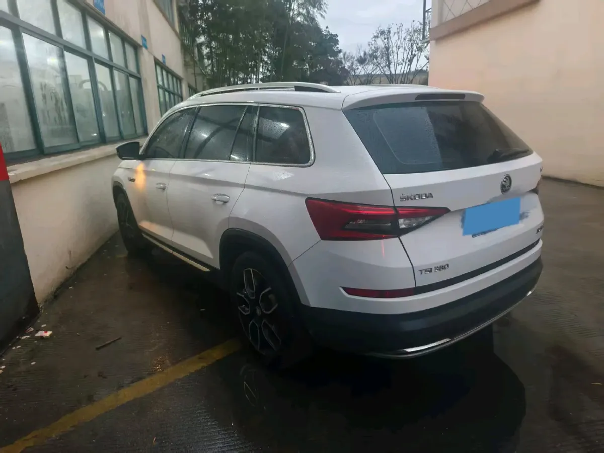 2018 Skoda Kodiak 2.0T 186HP L4 7DCT,autocango,china used car exporter,china ev exporter,chinese used car exporter,chinese used ev exporter