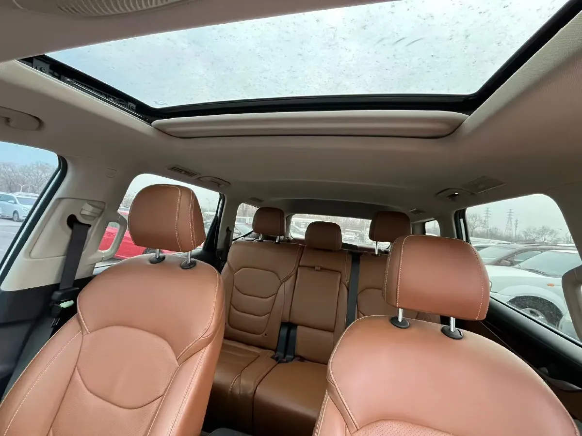 2017 MAXUS D90 2.0T 224HP L4 6AT,autocango,china used car exporter,china ev exporter,chinese used car exporter,chinese used ev exporter