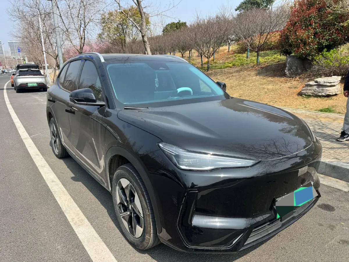 2026 LanDian E5 PLUS 1.5L 95HP L4 E-CVT PHEV,autocango,china used car exporter,china ev exporter,chinese used car exporter,chinese used ev exporter