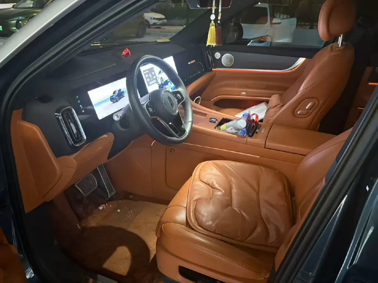 2024 AITO AITO M9 1.5T 152HP L4 REEV 42KWH,autocango,china used car exporter,china ev exporter,chinese used car exporter,chinese used ev exporter