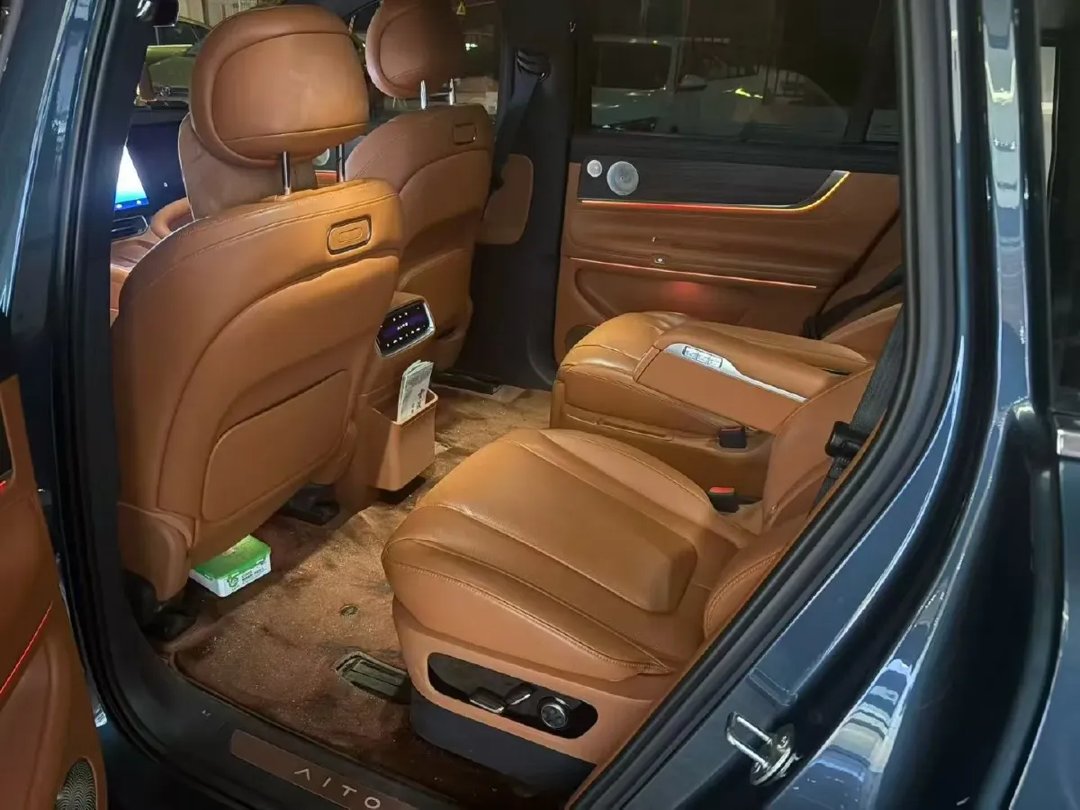 2024 AITO AITO M9 1.5T 152HP L4 REEV 42KWH,autocango,china used car exporter,china ev exporter,chinese used car exporter,chinese used ev exporter