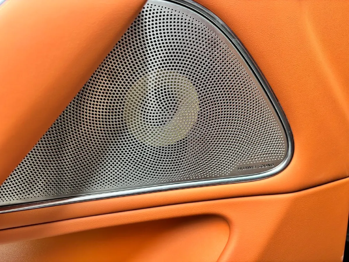 2025 AITO AITO M8 REEV 160HP REEV 53.4KWH,autocango,china used car exporter,china ev exporter,chinese used car exporter,chinese used ev exporter