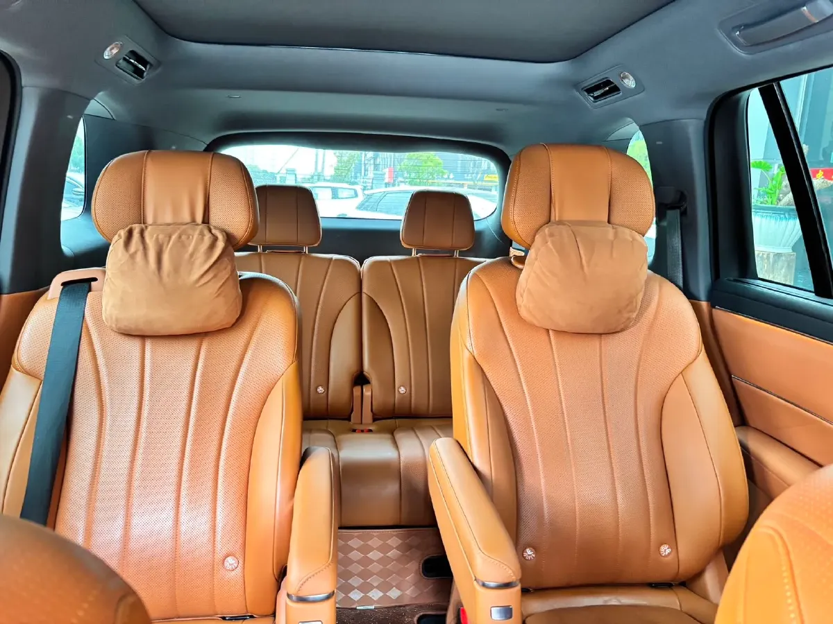 2025 AITO AITO M8 REEV 160HP REEV 53.4KWH,autocango,china used car exporter,china ev exporter,chinese used car exporter,chinese used ev exporter